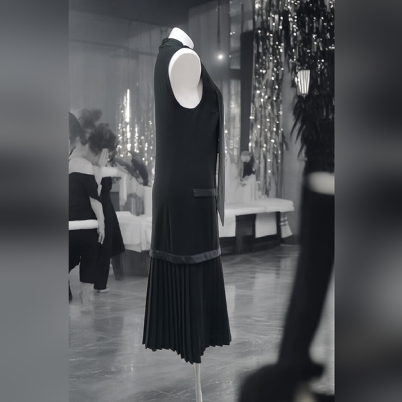 Iconic Fink Modell 1960s Black Satin Bow Tie Sleeveless Shift Dress Pleated Midi - Picture 3 of 12